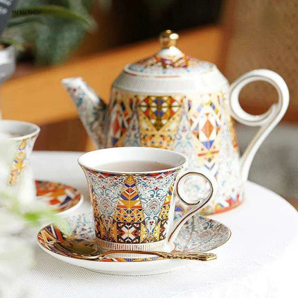 Regal Palace-Inspired Bone China Tea Set with Exquisite Ceramic Cups and Saucers