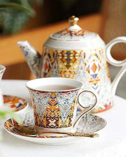 Regal Palace-Inspired Bone China Tea Set with Exquisite Ceramic Cups and Saucers