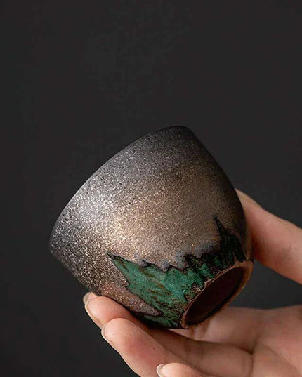 Elegant Gilt Ceramic Teapot with Comfortable Side Handle for Authentic Chinese Tea Ceremony