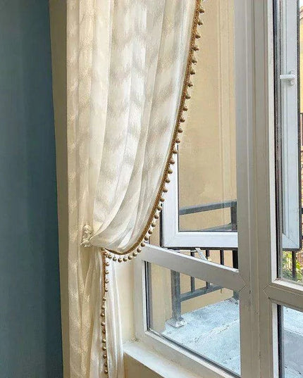 Elegant White Off-Shoulder Bow Top: Fall Fashion Essential