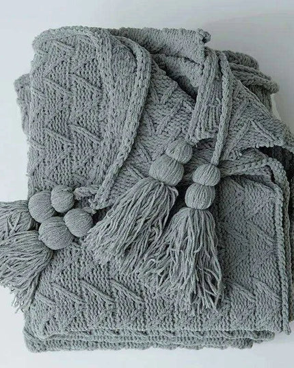 Charming Chenille Knit Throw Blanket with Delightful Pompoms - Cozy Elegance for Your Living Space