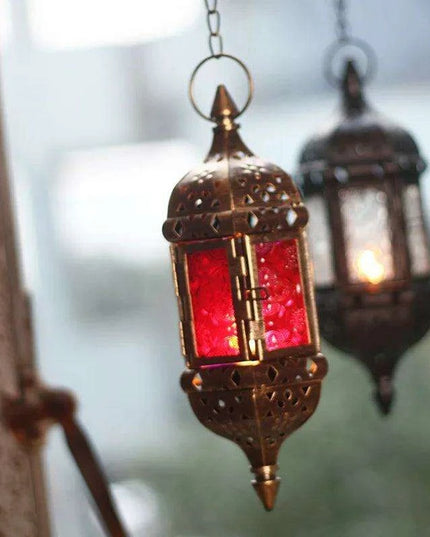 Enchanting Metal Lanterns for Tranquil Outdoor Settings