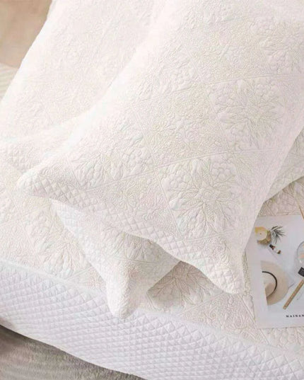 Elegant Euro-Style Embroidered Bedspread Set with Premium Cotton Filling - Versatile Summer Blanket and Mattress Cover