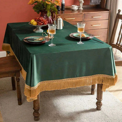 Elegant Tassel Table Linen Set for Upscale Dining Affairs