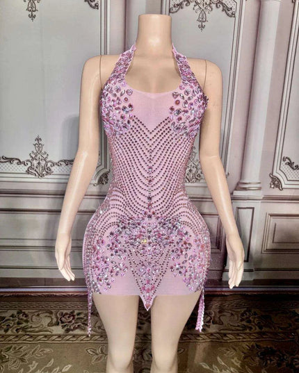 Radiant Rhinestone-Embellished Halter Neck Evening Gown with Opulent Mesh and Velvet Accents