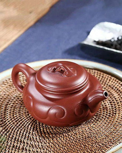 Artisan 180ml Yixing Purple Clay Teapot with Integrated Filter – Luxurious Zisha Infuser for Exceptional Tea Experiences