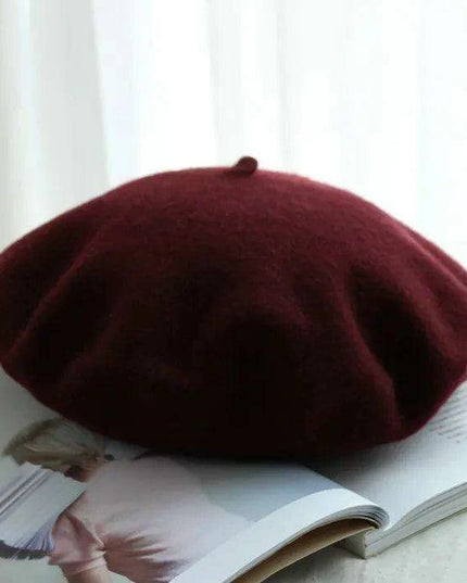 Chic Wool Beret for Women - Timeless Style Meets Cozy Comfort