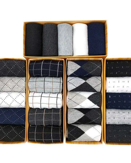 Elegant Gift Box Set of 5 Pairs of Cozy Men's Medium Tube Socks