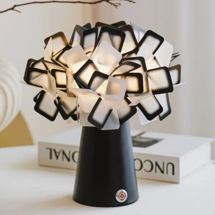 Cozy Beam Nordic Flower Art LED Table Lamp - Multiple Colors & Elegant