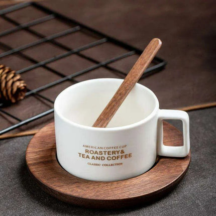 Classic American Elegance: Ceramic Coffee Mug Set with Walnut Holder and Gift Box