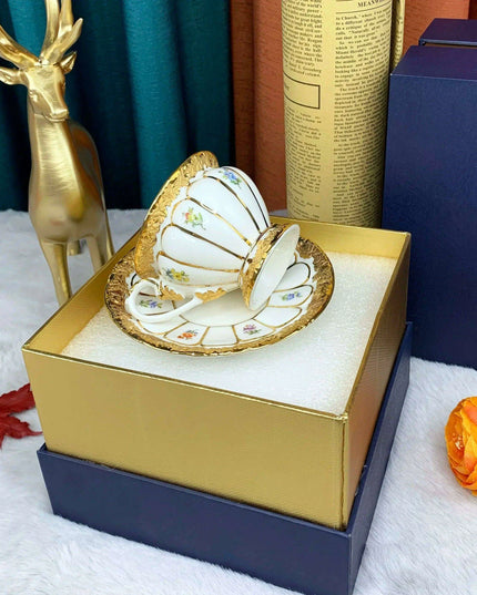 Elegant Bone China Tea Set for Luxurious Gatherings