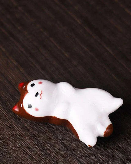 Charming Cat-Inspired Ceramic Chopstick Holder for Elegant Dining