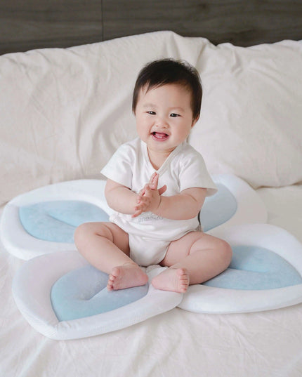 Lotus Dream Baby Bath Mat - Foldable Floral Serenity
