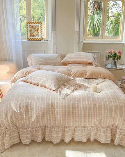 Elegant 4-Piece French Vintage Plaid Cotton Bedding Set with Ruffled Duvet Cover and Bed Skirt