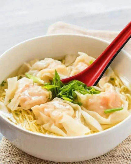 Sleek Anti-Shock Porcelain Spoon Set for Rice, Dumplings, and Porridge - Modern Kitchen Cutlery in Bold Red and Black