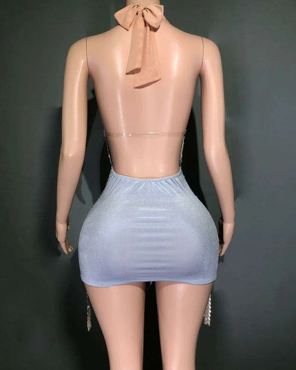 Radiant Rhinestone-Embellished Halter Neck Evening Gown with Opulent Mesh and Velvet Accents