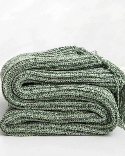 Charming Chenille Knit Throw Blanket with Delightful Pompoms - Cozy Elegance for Your Living Space