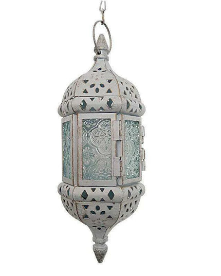 Enchanting Metal Lanterns for Tranquil Outdoor Settings