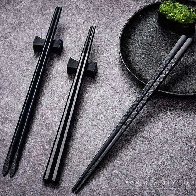 Elegant Black Sakura Fiber Chopsticks - Perfect for Sushi & Noodle Lovers