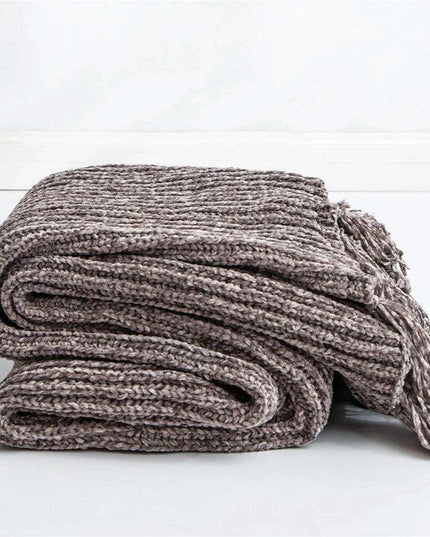 Charming Chenille Knit Throw Blanket with Delightful Pompoms - Cozy Elegance for Your Living Space