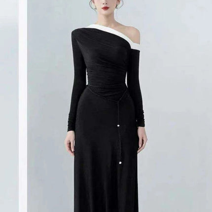 Autumn Dress with Distinctive Diagonal Collar and Lace-up