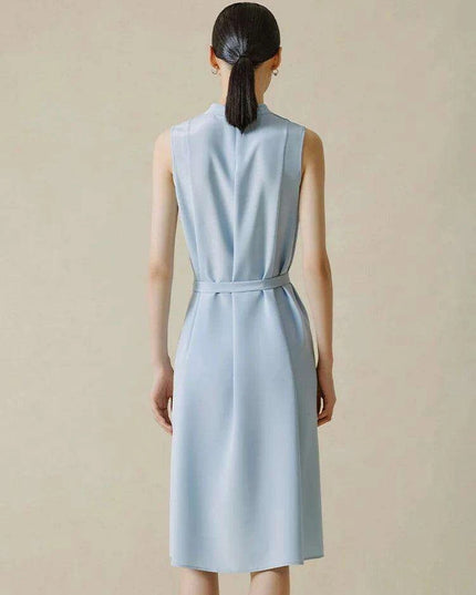 Chic Sleeveless Silk V-Neck Dress with Pleated Waistband Design