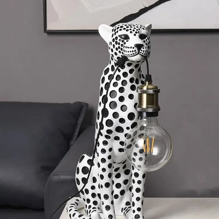 Modern Creativity Cheetah Sculpture Room Decoration Animal Figurine Mo