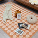Retro Chic Handcrafted Living Room Rug for Modern Home Elegance