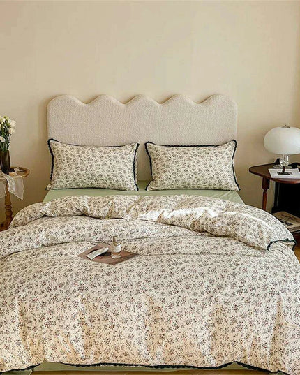 Vintage Lace Floral Egyptian Cotton 4-Piece Bedding Set with Shams