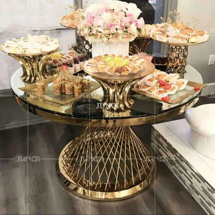 Exquisite Golden Outdoor Wedding Table Ensemble with Stylish Stainless Steel Cake Stand