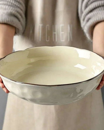 Sophisticated Porcelain Bowls for Ramen and Soup Dining Experience