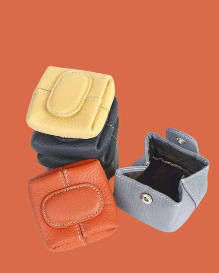 Chic Personalized Cowhide Leather Coin Wallet with Practical Storage Features