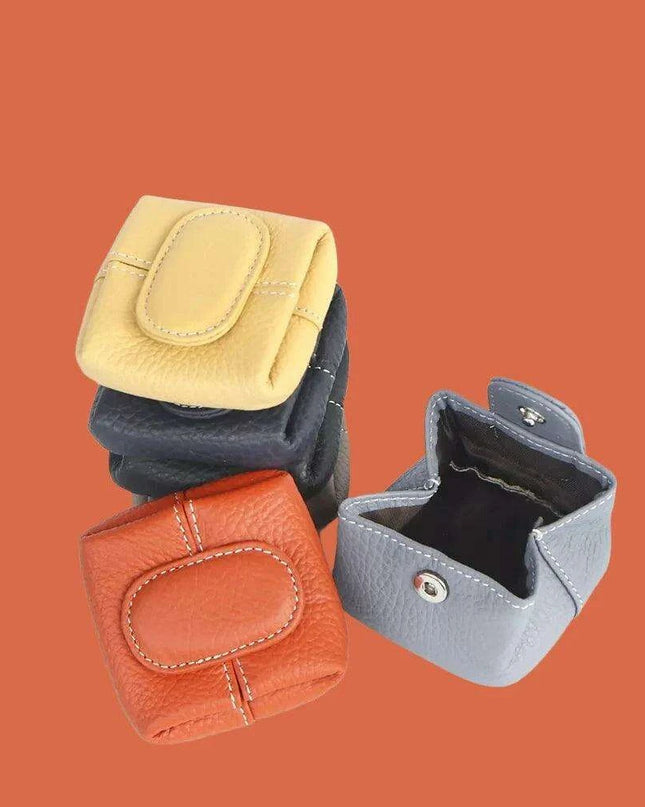 Chic Personalized Cowhide Leather Coin Wallet with Practical Storage Features