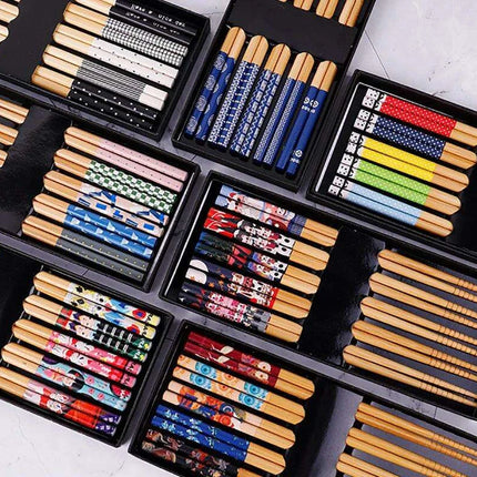 Eco-Friendly Bamboo Chopsticks Set - 5 Pairs for Sushi and Asian Delicacies