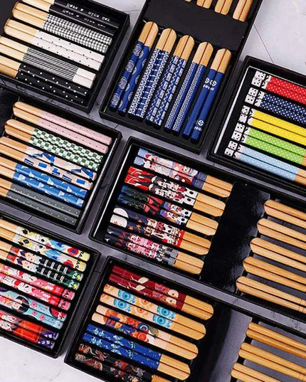 Eco-Friendly Bamboo Chopsticks Set - 5 Pairs for Sushi and Asian Delicacies