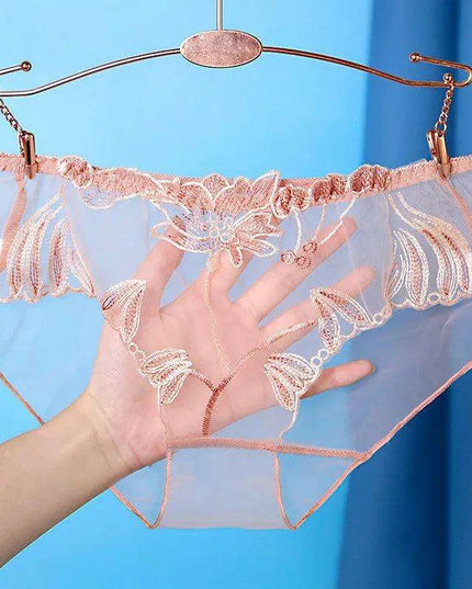 Luxe Floral Lace Low-Rise Seamless Briefs - Sheer Ultra-Thin Women's Lingerie