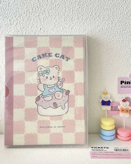 Adorable A5 Kawaii Biscuit Bear Photocard Organizer with Protective Dust Cover for Kpop Enthusiasts