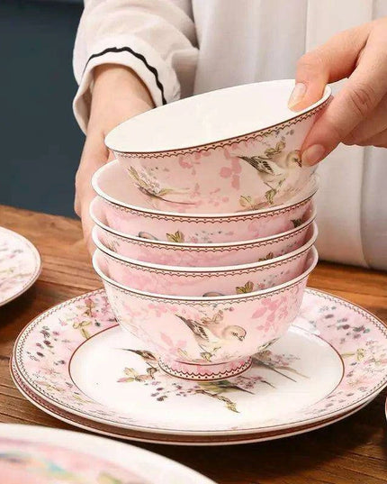 Charming Pink Bone Porcelain Dining Set: 30-Piece Complete Tableware Collection with Bowls, Plates, and Chopsticks