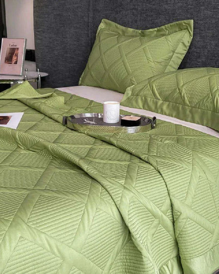Luxurious Lightweight Tencel Summer Quilt Set with Pillowcases - Double Queen Size Bedspread