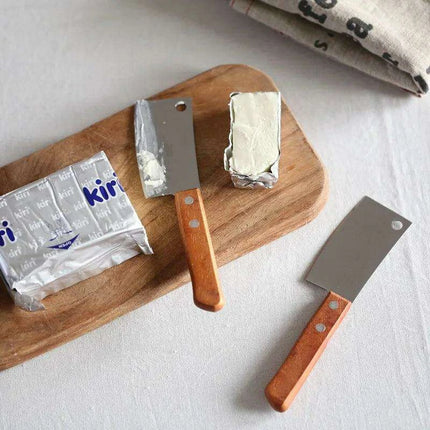 Elegant Mini Bread Cutter with Stylish Wooden Handle: Ideal for Charming Kitchens