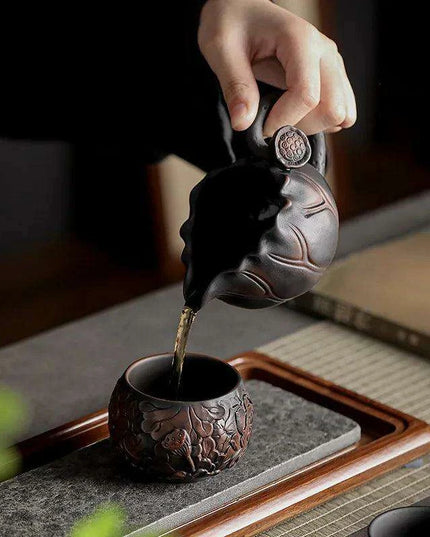 Yunnan Handcrafted Purple Pottery Tea Ceremony Set: Gaiwan Teapot and Cups for Elegant Brewing
