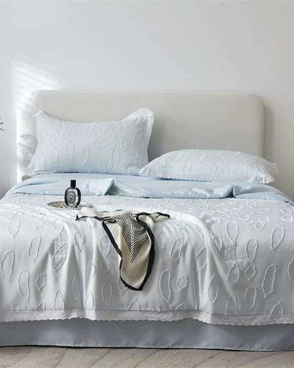 Sophisticated Floral Jacquard Antibacterial Summer Quilt with 3D Design