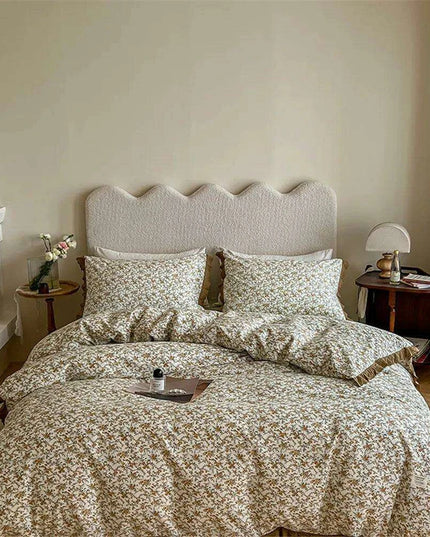 Vintage Lace Floral Egyptian Cotton 4-Piece Bedding Set with Shams