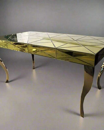 Sophisticated Transparent Acrylic Banquet Table - Perfect for Weddings and Large Events