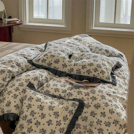 Vintage Lace Floral Egyptian Cotton 4-Piece Bedding Set with Shams