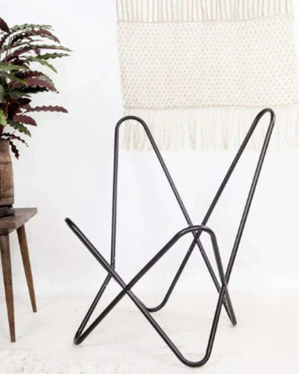 Vintage Elegance White Leather Butterfly Lounge Chair with Portable Frame