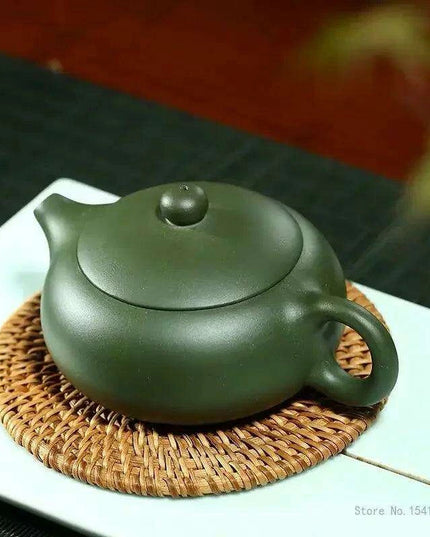 Elegant 190ml Yixing Zisha Teapot - A Handcrafted Masterpiece for Tea Aficionados