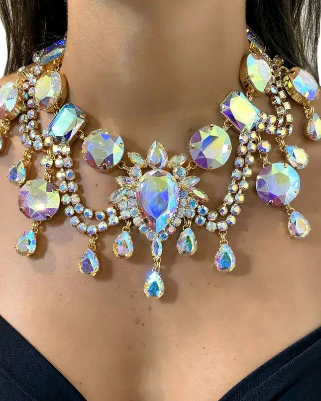 Elegant Water Droplet Choker Necklace for Trendsetting Women