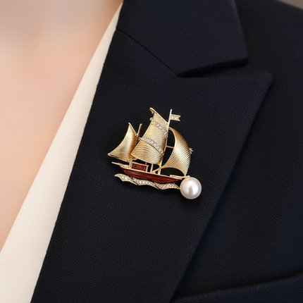 dsrsf Smooth Sailing Sailboat Brooch - Luxurious Pin for Women, Elegan