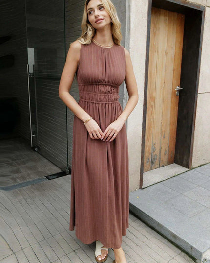 Chic Striped Maxi Dress in Lightweight Linen Viscose for Summer